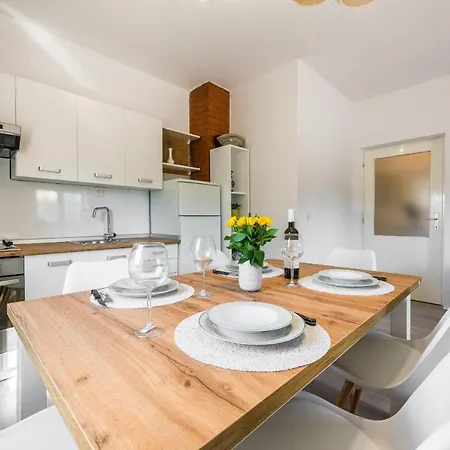 Casa vacanze Poolincluded - Holiday Home Barba Skabrnje