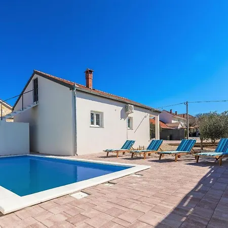 Poolincluded - Holiday Home Barba * Skabrnje