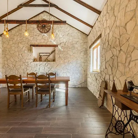 Holiday home Poolincluded - Holiday Home Barba *